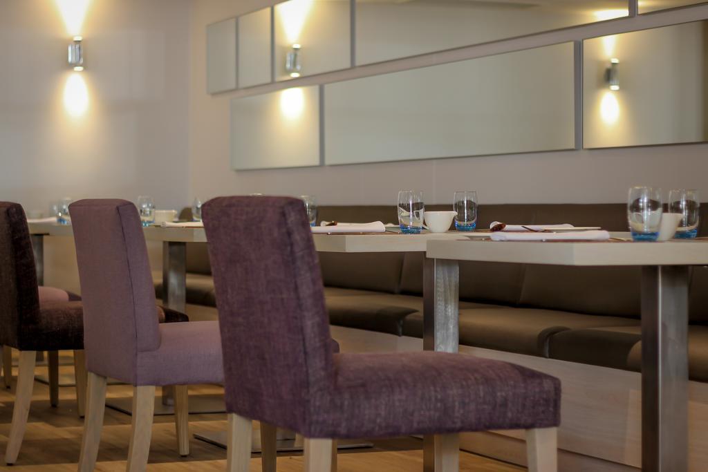 Hotel Le Vendome Κέιπ Τάουν Εξωτερικό φωτογραφία The interior of the restaurant