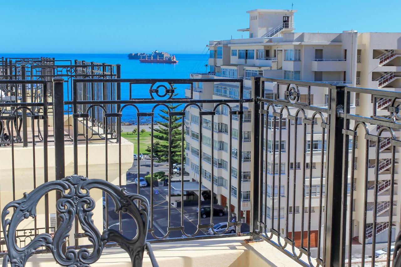 Hotel Le Vendome Κέιπ Τάουν Εξωτερικό φωτογραφία View of the sea from the balcony of a house in Limassol